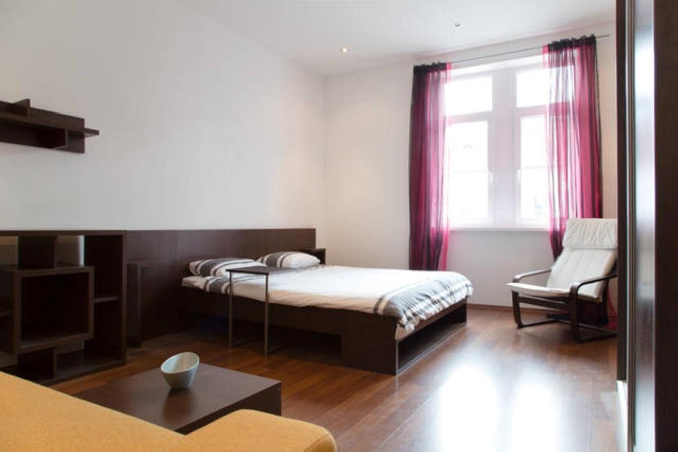 Romantic Central Flat Bratislava Esterno foto