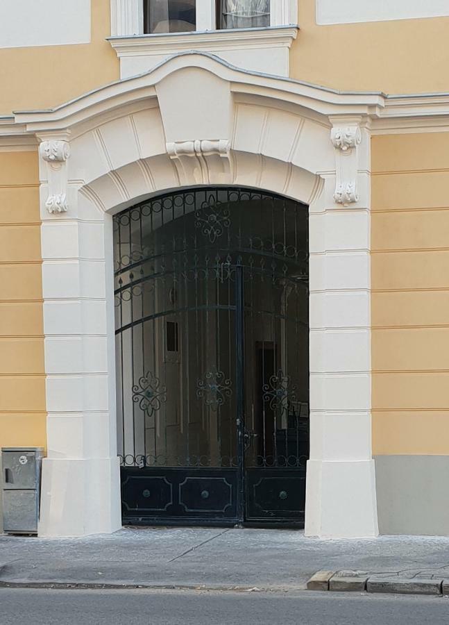 Romantic Central Flat Bratislava Esterno foto
